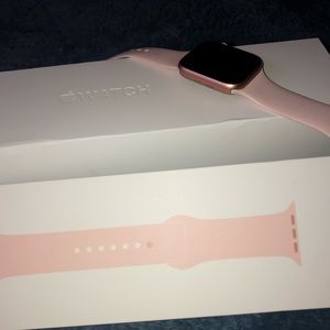 SERIES 4 APPLE WATCH